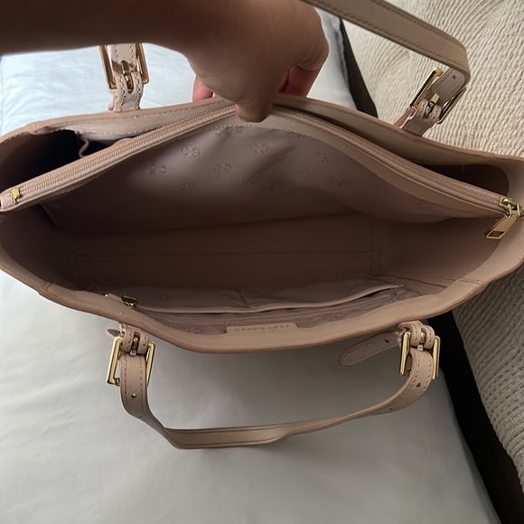 Tory Burch York Saffiano Tote Bag in Light Oak - Picture 7 of 7